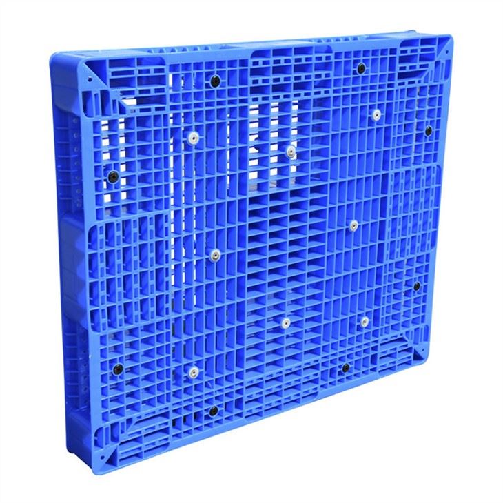 Bláar plastbretti í einu stykki