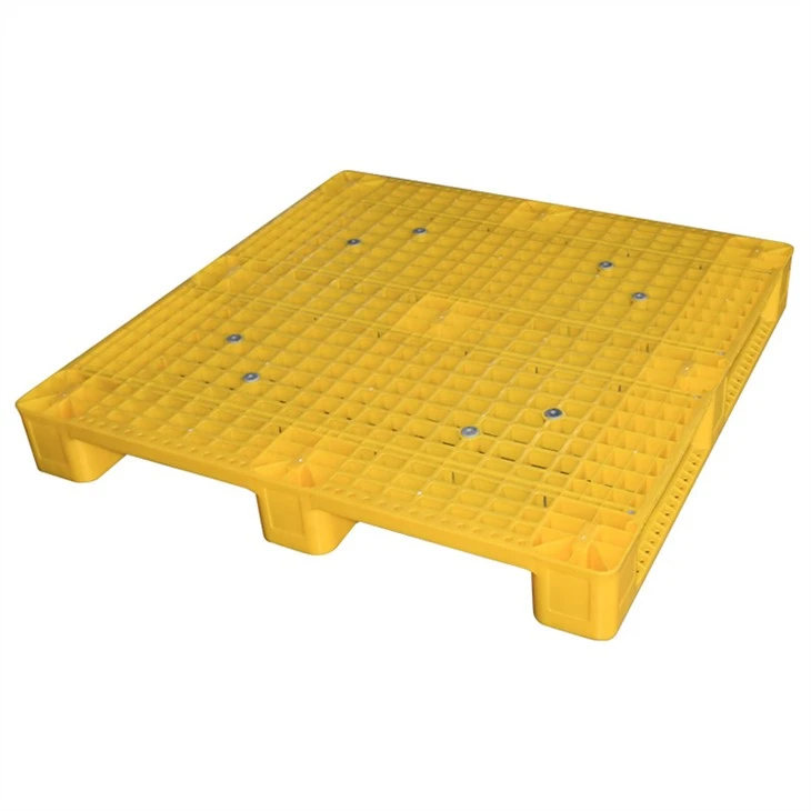 Plastbretti með einu þilfari